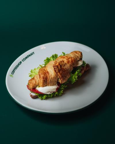 Croissant Tomato and Mozzarella