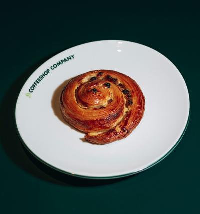 Croissant with Raisins